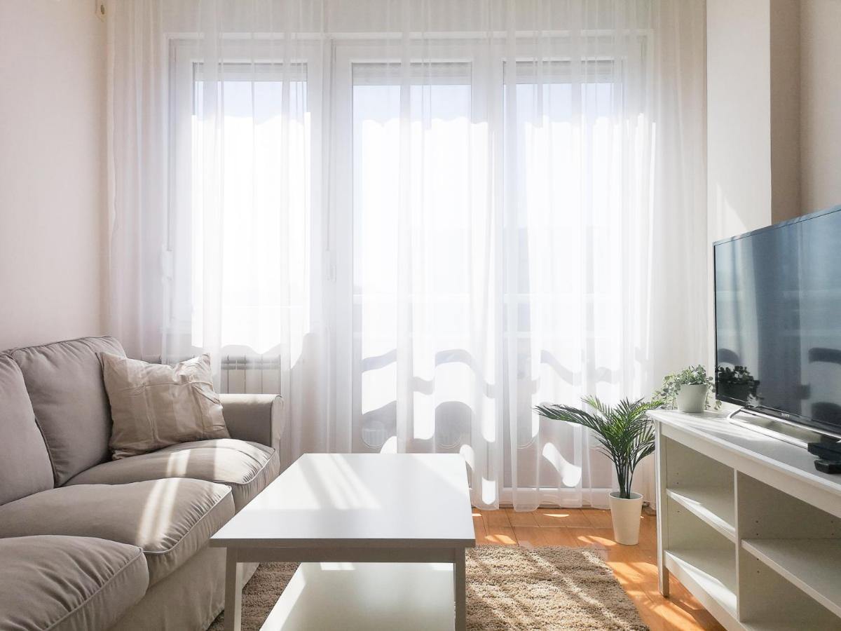 Filinhome Papa Suite 4 โนวีซาด ภายนอก รูปภาพ